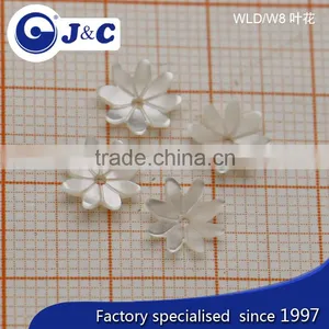 Carved Customized Natural Sea Shell ,white Mother of Pearl Lip Button for Decoration thumbnail-1