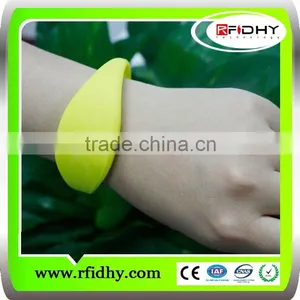Manufacturer of Customized Rfid Wristbands for Access Control thumbnail-1