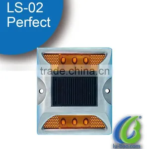 LS-02 Solar Powered LED Pathway Lights thumbnail-4