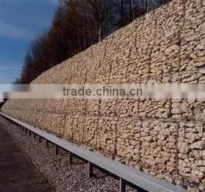 Fence Slope Wire Mesh thumbnail-1