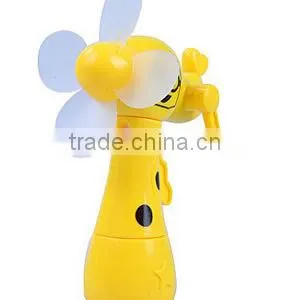 Cheap Plastic Mini Handy Dynamo Fan With Sprayer for Kids in Summer thumbnail-1