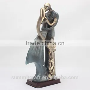 Wedding Gift Ideas for Friends Kissing Figurine Wedding Favors thumbnail-5