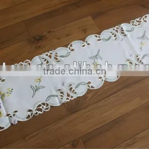 2014 Embroidery Table Runner, 100% Polyester Table Runner thumbnail-2