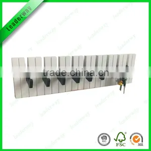 Piano Design Wooden Short Hook Hanger thumbnail-2