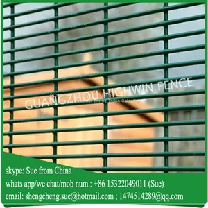 China Anti Climb Steel Security Fence Used for Prison thumbnail-1