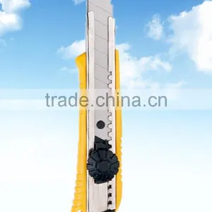Professional Manufacturer of Utility Knife With 18mm Blade thumbnail-1