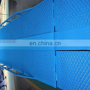 7LYQ Shandong SevenLift Manual Folding Hydraulic Stationary Warehouse Forklift Loading Dock Ramp Pictures thumbnail-3