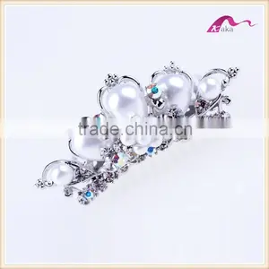 Fashion Crown Tiara Pearl Decorative Hair Comb Clips thumbnail-4