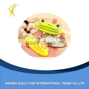 Cartoon Toothpaste Squeezer Manual Facial Cleanser Extruder Toothpaste Clip thumbnail-1