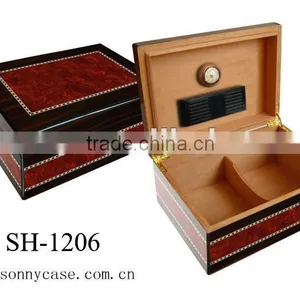 Burl Wood Travel Cigar Humidor thumbnail-6