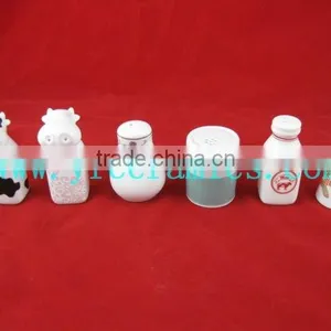 YF17001 Ceramic Salt and Pepper Shaker thumbnail-1