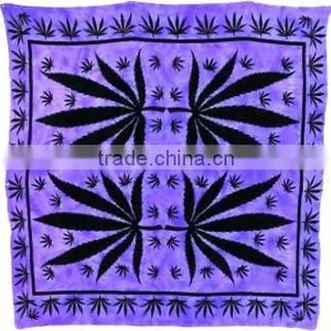 Leaf Design Double Cotton Bed Cover thumbnail-1