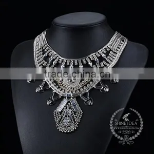 High Quality Vintage Rhinestone Chunky Statement Necklace Tin Alloy Fashion Women Pendant Necklace 6390055 thumbnail-2