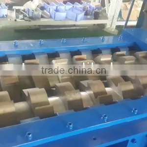 High Quality Solid Waste Shredder for Waste Wood thumbnail-1