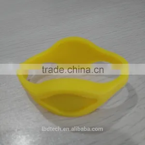 Hot Sale Printable MIFARE DESFire EV1 2K Silicone Wristbands thumbnail-1