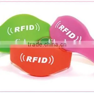 Wholesales Custom Embossed/imprinted Logo Silicon Wristband / Silicone Bracelet / Rubber Bracelet thumbnail-1