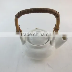 Small Capacity White Porcelain Tea Pot With Bamboo Handle Cheap Price thumbnail-1