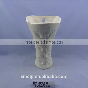 White Porcelain Vase thumbnail-2