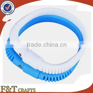 Chinese Supplier Customized Embossed Logo Rubber Colorful Silicone Bracelet Charms thumbnail-4