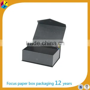 Black Gift Flip Top Boxes With Magnetic Catch thumbnail-1