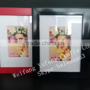 Wholesale Colored Black and Red Plastic Photo Frame for Your Photo thumbnail-1