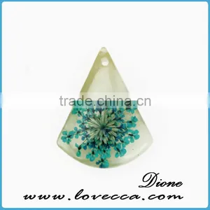Unique Resin Crafts Real Pressed Flowers Necklace Pendant for Womens thumbnail-5