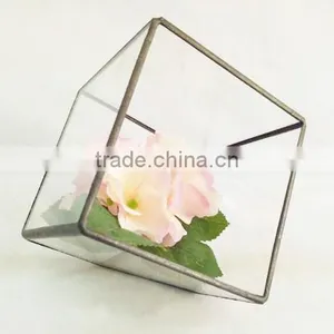 Geometric Glass Terrarium for Flower Decor thumbnail-3
