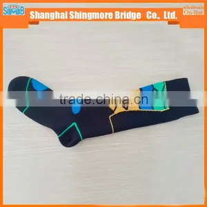 New Design High Quality Waterproof Long Sport Socks With Good Breathability thumbnail-1