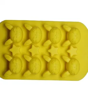 Flower Shaped Ice Cube Trays Pineapple Shape thumbnail-1