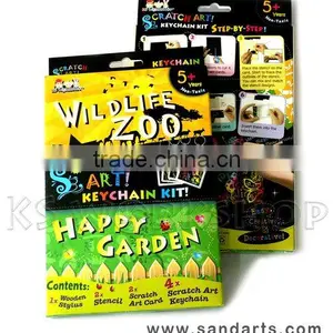 Scratch Art Keychain Kit - Zoo & Garden thumbnail-1