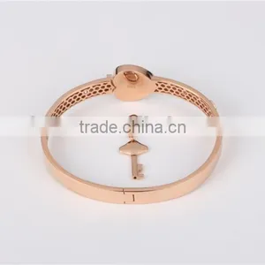 2015 Hot Selling Lock and Key 18K Yellow or Rose Gold Bangle With Diamond For Lover thumbnail-3