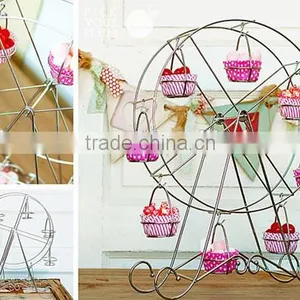 Ferris Wheel Cupcake Holder thumbnail-4