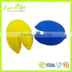 Soft Silicone Juicer, Fruit Lemon Kitchen Squeezer Tool, Juice Maker thumbnail-3