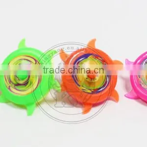 Plastic Spinning Top Candy Toy With Tattoo And Toy thumbnail-2