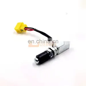 Sinotruk Sitrak C5H/C7H China Heavy Truck Spare Parts AZ9X2558030001 Sitrak Brake Light Switch thumbnail-1