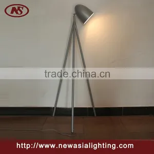 Hot China Products Wholesale Tripod Floor Lamp my Orders With Supplier's Choice thumbnail-2