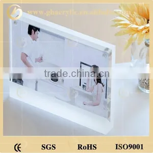 Customized Rectangle Magnetic Acrylic Photo Frame for Picture thumbnail-1
