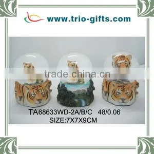 3D Polyresin Tiger Water Ball Snow Globes thumbnail-1
