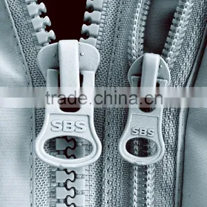 Plastic Zippers thumbnail-1