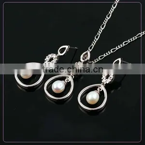 Latest Pearl Jewelry Set thumbnail-1
