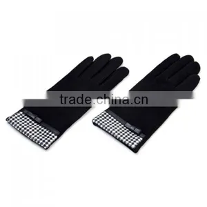 Gloves thumbnail-1