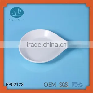 White Ceramic Fish Shaped Plates thumbnail-1