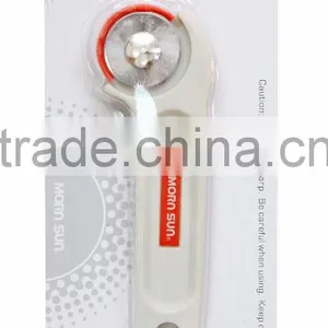 28mm Plastic Bent Handle Rotary Cutter - Knives Wholesale thumbnail-2