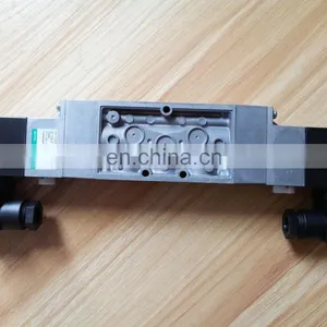 Water Magnetic Solenoid Valve CKD 4F330-10 thumbnail-2