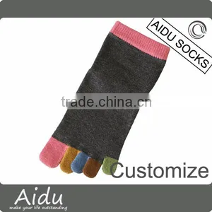 Custom OEM Design Bright Colored High Quality Winter Christmas Womens Warm Cotton Yoga Latex Toe Socks thumbnail-1