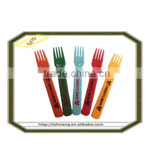 Plastic Fork for Tableware thumbnail-1