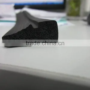 Black Rubber Strips/Auto Adhesive Rubber Seal Strip thumbnail-1