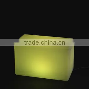 Remote Control RGBW Color Change Illuminated Led Long Cube thumbnail-2