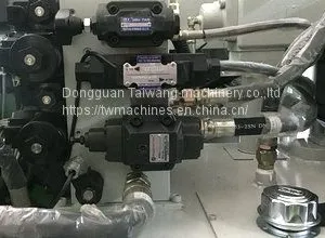 Hot Selling Desktop Injection Molding Machine Factory Price thumbnail-4