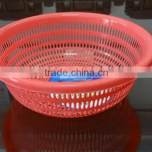 Good Quality Plastic Colander With Sieve thumbnail-1